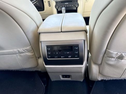 Used 2023 Lexus GX 460 Premium w/ Premium Package AWD/4WD image 18