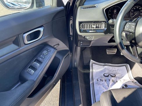 Used 2023 Honda Civic Sport image 2