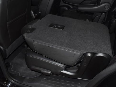 Used 2023 GMC Acadia SLT image 33