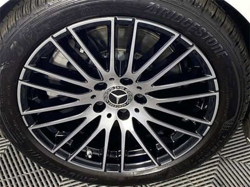 Used 2025 Mercedes-Benz C 300 4MATIC Sedan image 30