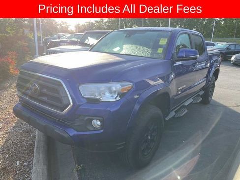 Used 2022 Toyota Tacoma SR5 w/ Technology Package AWD/4WD image 1