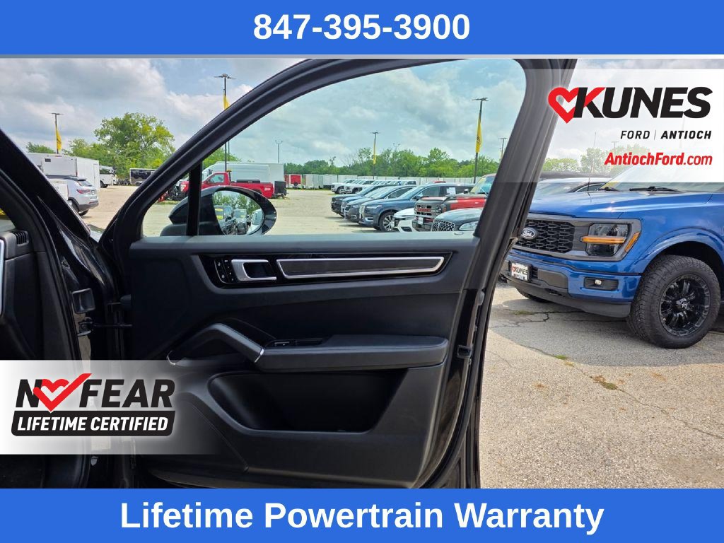 Used 2019 Porsche Cayenne S AWD/4WD image 28