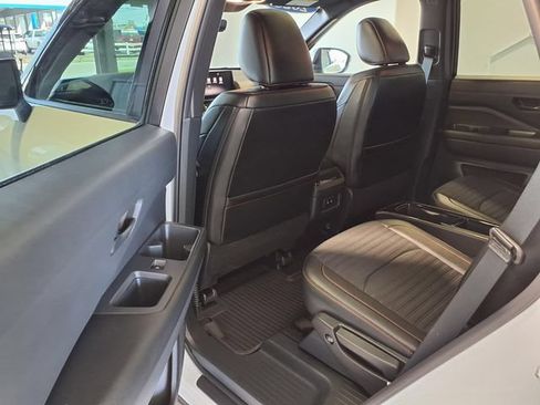 Used 2026 Nissan Pathfinder Rock Creek w/ Rock Creek Premium Package AWD/4WD image 19