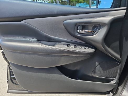 Used 2019 Nissan Murano SV FWD image 25