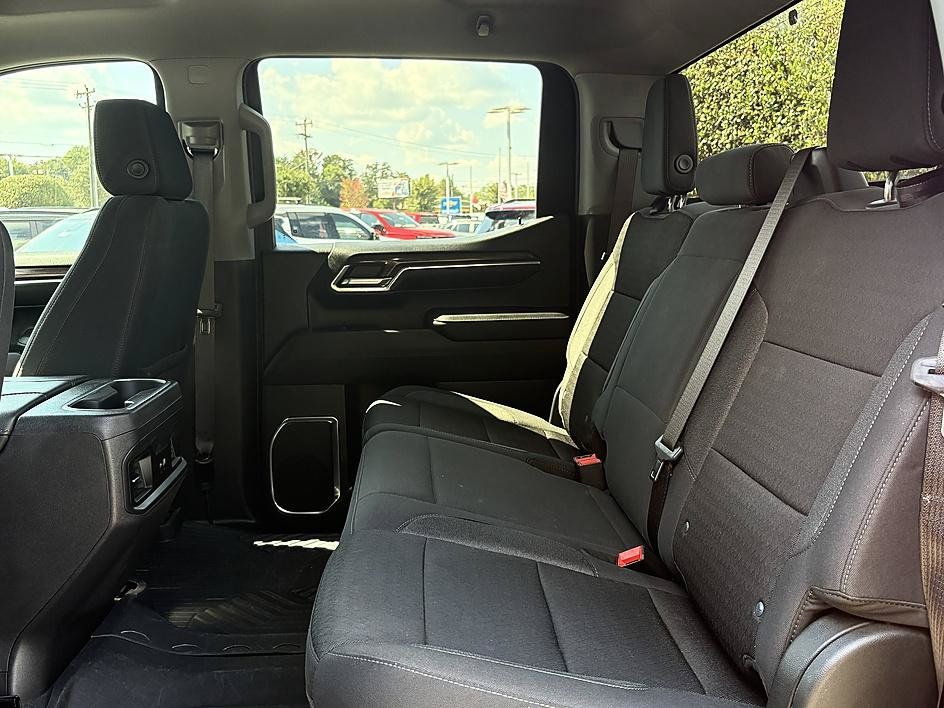 Used 2024 Chevrolet Silverado 1500 LT Trail Boss AWD/4WD image 8