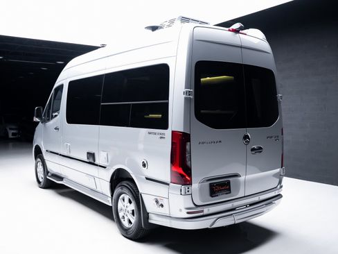 Used 2022 Mercedes-Benz Sprinter 144 Cargo image 25