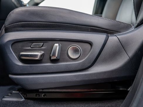 Used 2023 Lexus LX 600 4WD w/ Luxury Package image 17