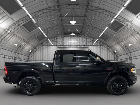 Used 2022 RAM 2500 Laramie AWD/4WD image 7