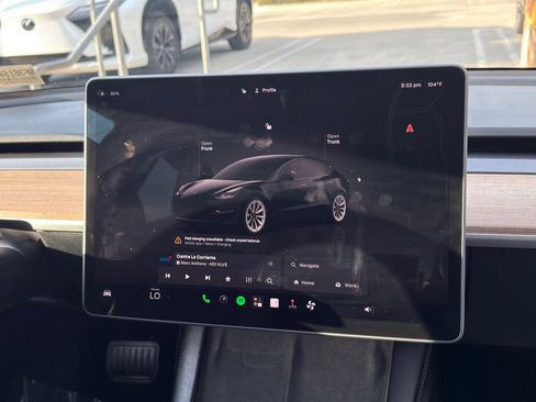 Used 2022 Tesla Model 3 RWD image 10