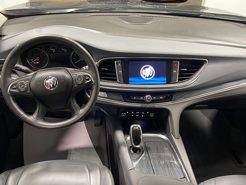 Used 2020 Buick Enclave Essence AWD/4WD image 3