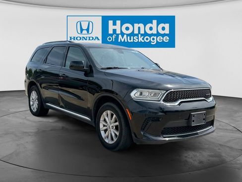 Used 2023 Dodge Durango SXT RWD image 3