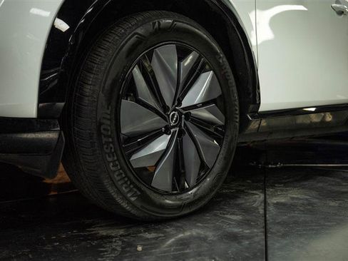 Used 2023 Nissan Ariya ENGAGE image 3