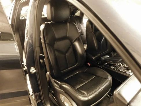 Used 2015 Porsche Macan S image 37