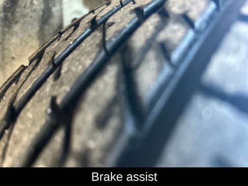 Used 2021 Hyundai Elantra Limited image 11