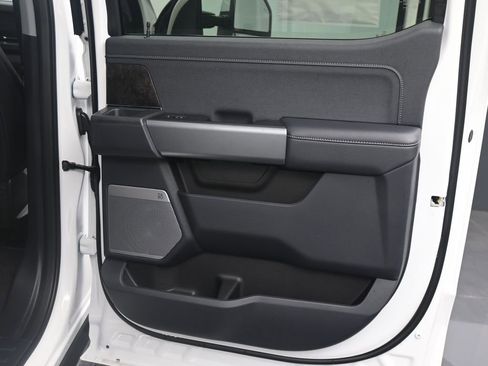 New 2026 Ford F250 Lariat w/ Chrome Package image 19