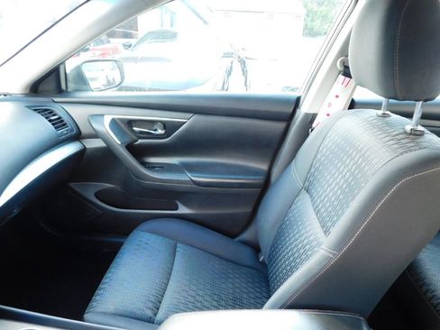 Used 2017 Nissan Altima 2.5 image 29