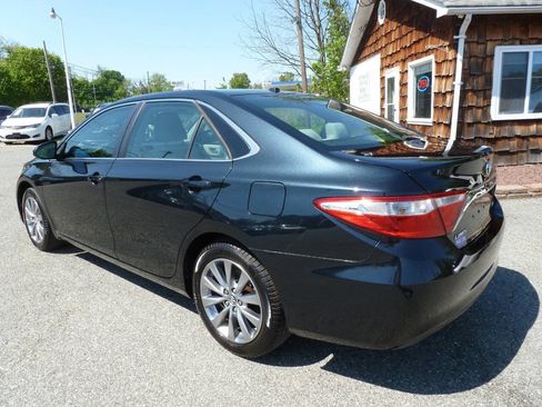 Used 2015 Toyota Camry XLE w/ Convenience Package FWD image 8