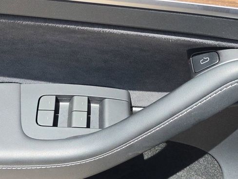 Used 2025 Tesla Model Y Performance AWD/4WD image 22