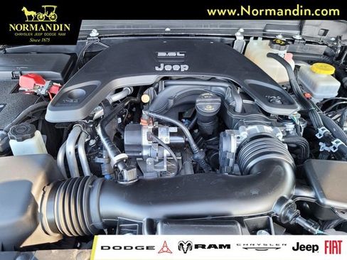 Used 2021 Jeep Wrangler Unlimited Rubicon w/ Xtreme Recon 35" Tire Package AWD/4WD image 20