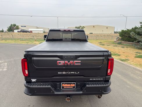 Used 2020 GMC Sierra 3500 Denali w/ Denali Ultimate Package AWD/4WD image 11