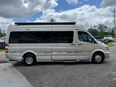 Used 2017 Mercedes-Benz Sprinter 3500 image 4