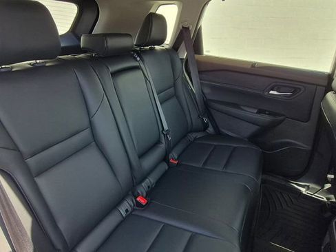 Used 2023 Nissan Rogue SL w/ SL Premium Package image 5