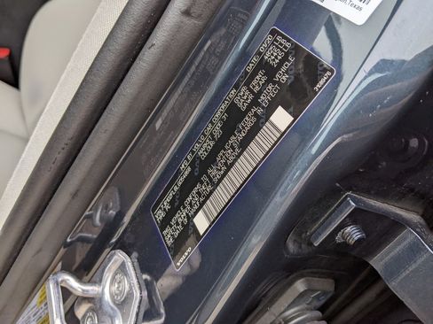 Used 2020 Volvo S60 T5 Inscription image 30