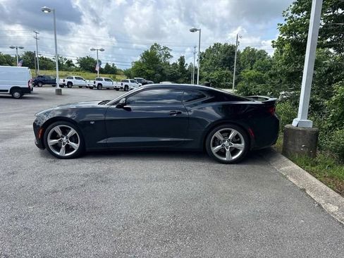 Used 2017 Chevrolet Camaro SS RWD image 9