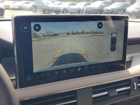 Certified 2023 Lincoln Corsair AWD w/ Equipment Group 101A image 17