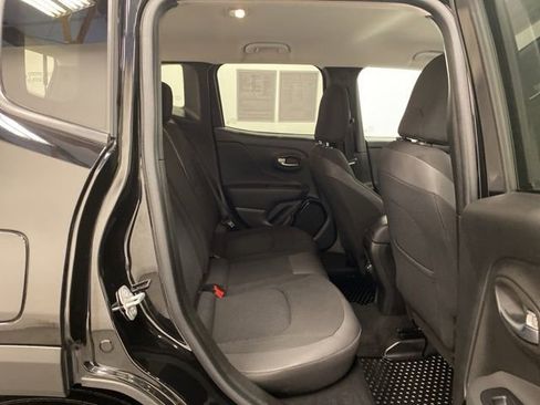 Used 2018 Jeep Renegade Altitude image 28