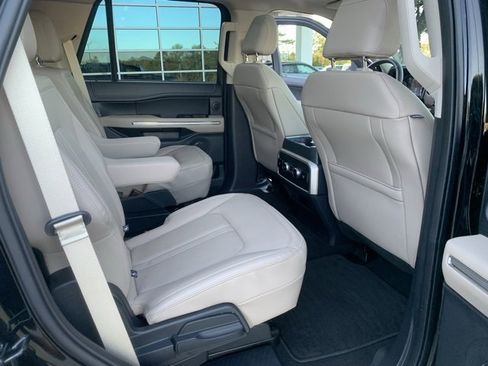 Used 2024 Ford Expedition Limited image 33