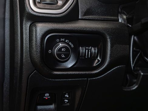 Used 2024 RAM 1500 Laramie AWD/4WD image 21