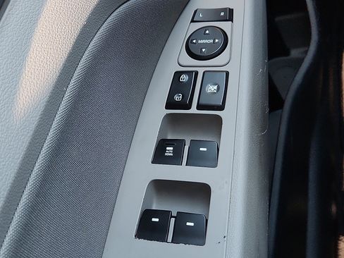 Used 2018 Hyundai Elantra SEL image 20