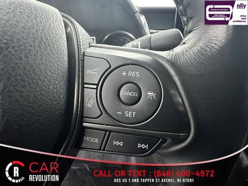 Used 2022 Toyota Camry SE image 19