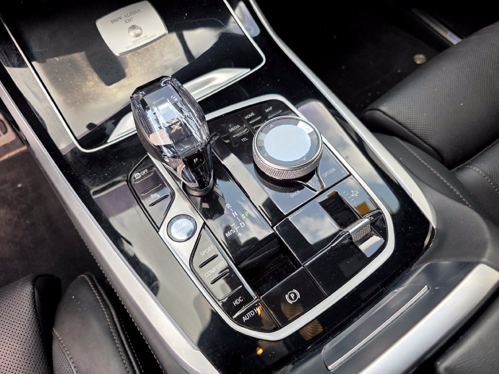 Certified 2025 BMW ALPINA XB7 AWD/4WD image 22