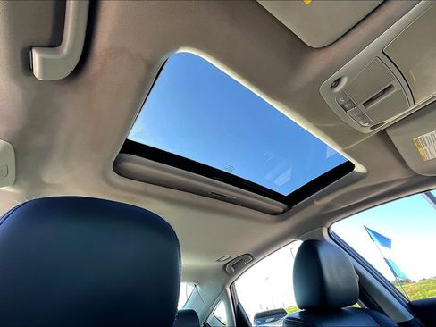 Used 2015 Nissan Altima 2.5 SL w/ Moonroof Package image 22