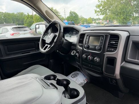 Used 2017 RAM 1500 Express w/ Express Value Package RWD image 10