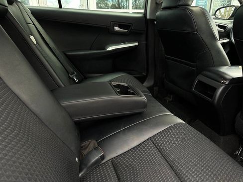 Used 2013 Toyota Camry SE image 19