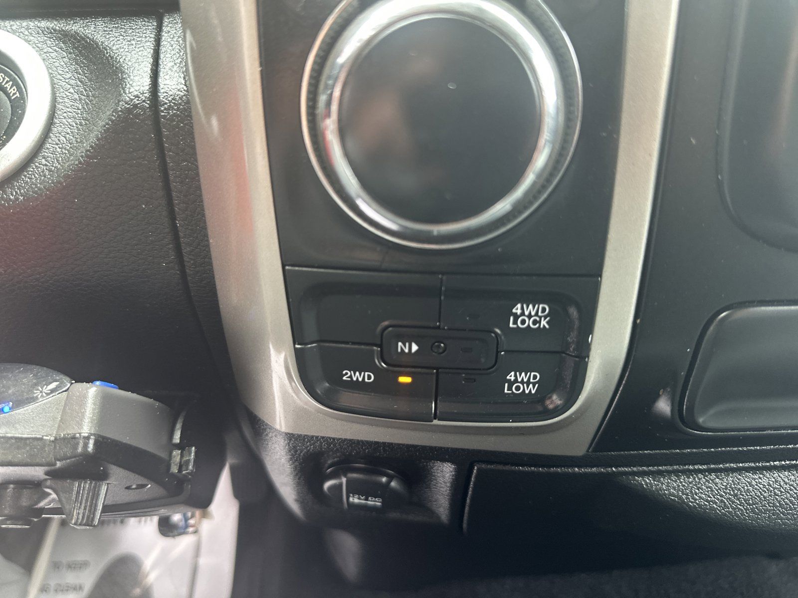 Used 2019 RAM 1500 Classic SLT AWD/4WD image 16