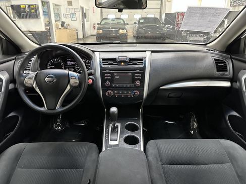 Used 2014 Nissan Altima 2.5 S w/ Display Audio Package image 18