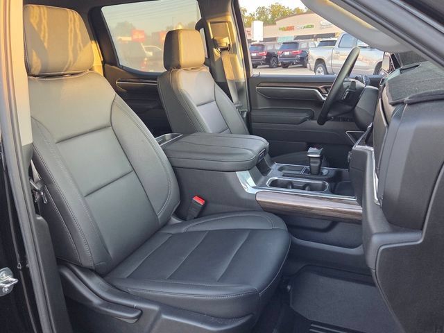 Used 2025 Chevrolet Silverado 1500 RST AWD/4WD image 18