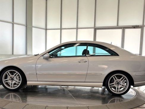 Used 2005 Mercedes-Benz CLK 55 AMG Coupe image 4