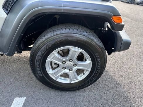 Used 2019 Jeep Wrangler Unlimited Sport S AWD/4WD image 15