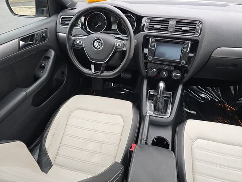 Used 2016 Volkswagen Jetta Sport FWD image 27