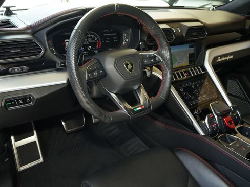 Used 2019 Lamborghini Urus AWD/4WD image 7