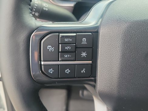 Used 2025 Ford F150 Platinum w/ FX4 Off-Road Package AWD/4WD image 22