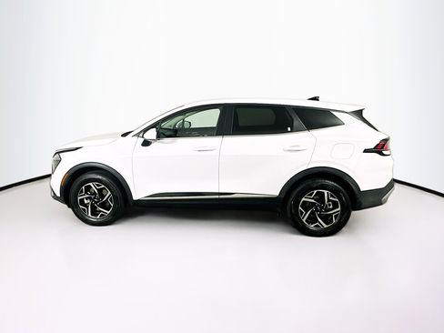 Used 2025 Kia Sportage LX image 4