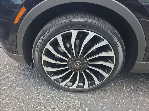 Certified 2023 Lincoln Nautilus Black Label w/ Class II Trailer Tow Package AWD/4WD image 12