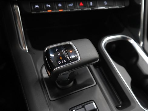 Used 2025 GMC Sierra 1500 Denali w/ Technology Package AWD/4WD image 24
