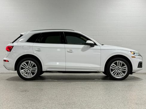 Used 2018 Audi Q5 2.0T Premium Plus w/ Premium Plus Package AWD/4WD image 5